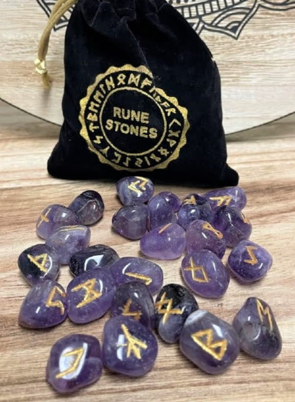 RUNE STONES AMETHYST IN VELVET POUCH